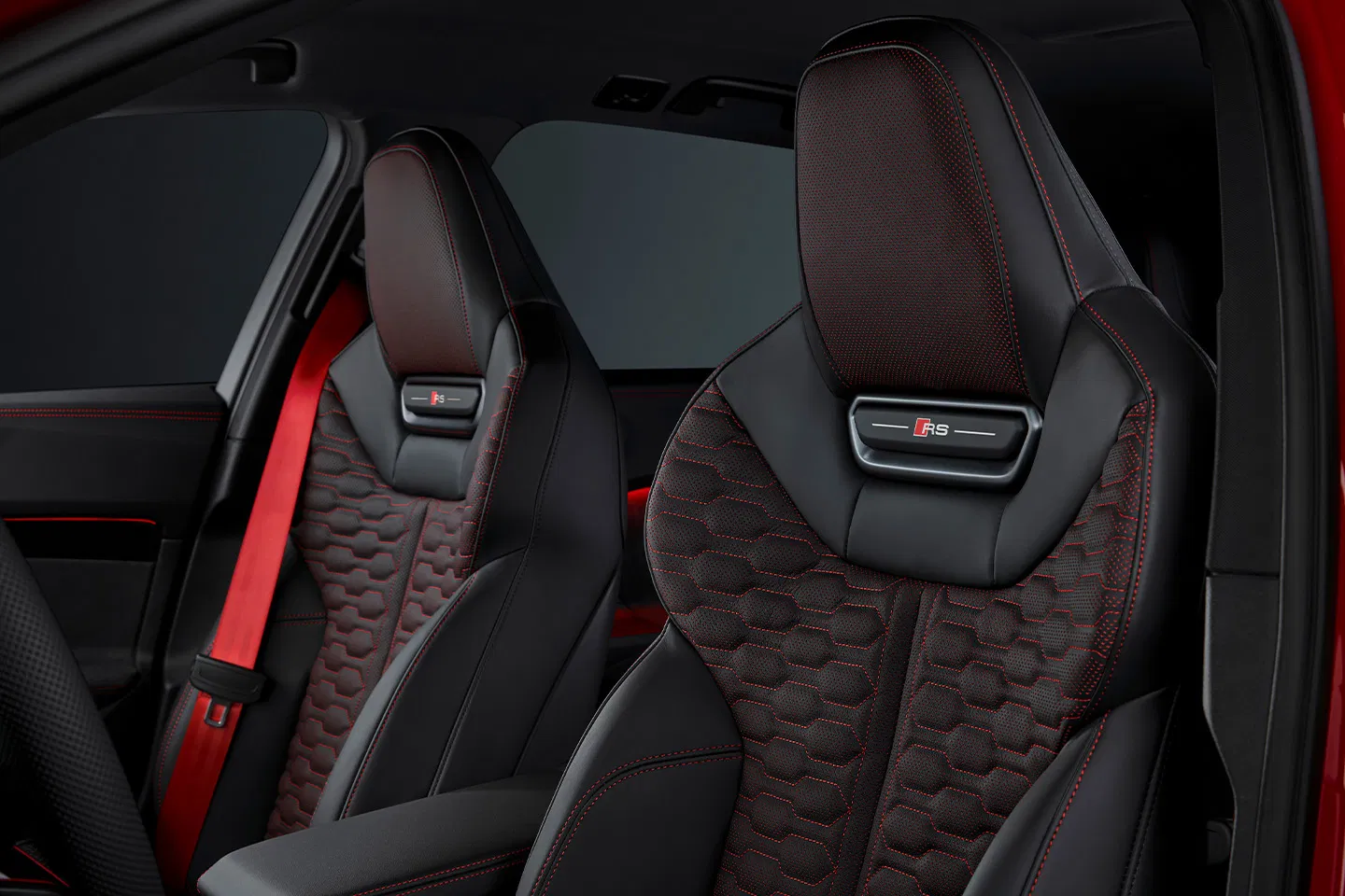 Audi RS5 Plug-In Hybrid Arrives with 639hp and Widebody Stance 18 Audi RS5 Plug In Hybrid Arrives with 639hp and Widebody Stance 14