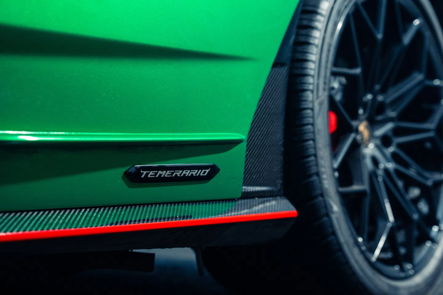 Lamborghini Temerario: Hybrid Power Meets Supercar Drama 9 Lamborghini Temerario Hybrid Power Meets Supercar Drama 3