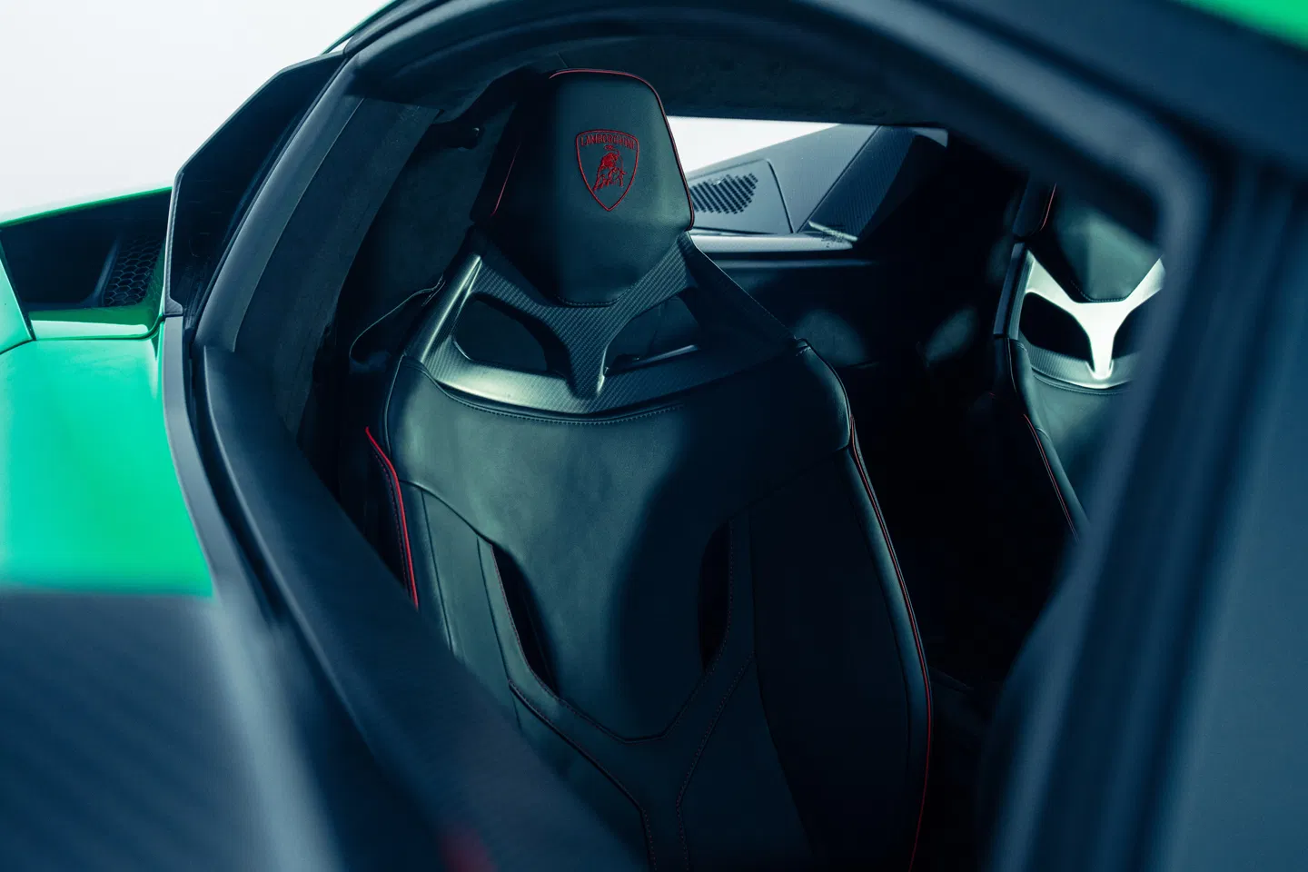 Lamborghini Temerario: Hybrid Power Meets Supercar Drama 5 Alleggerita seats