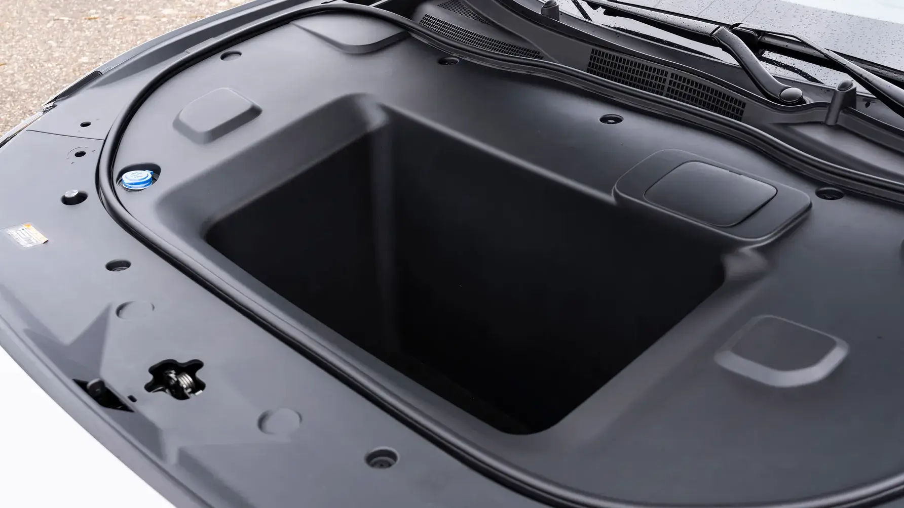 Mazda 6e Arrives in the UK 10