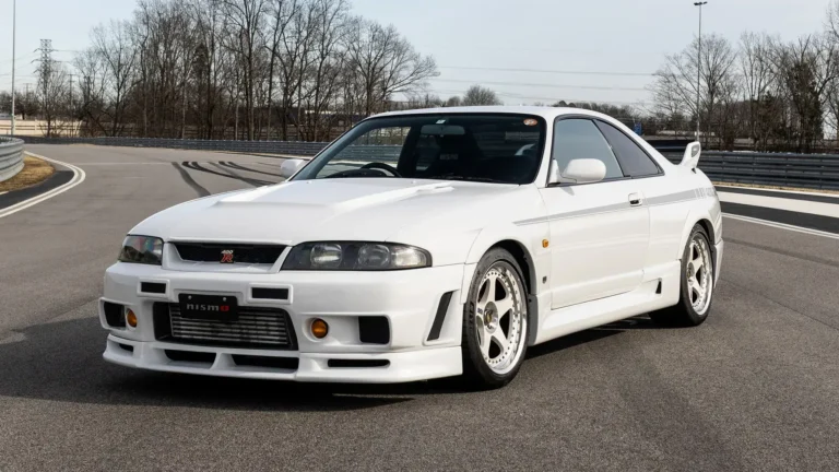 Nissan Skyline GT-R NISMO 400R