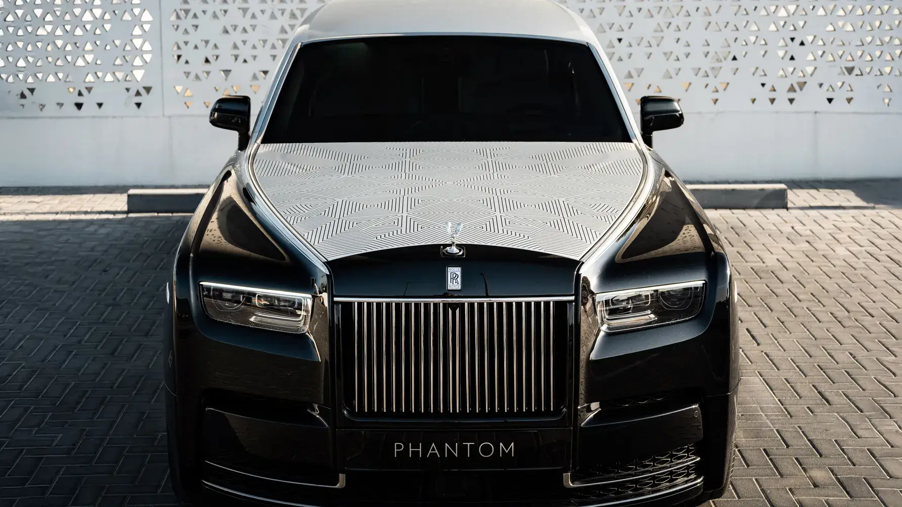 Rolls-Royce Unveils Phantom ‘Arabesque’