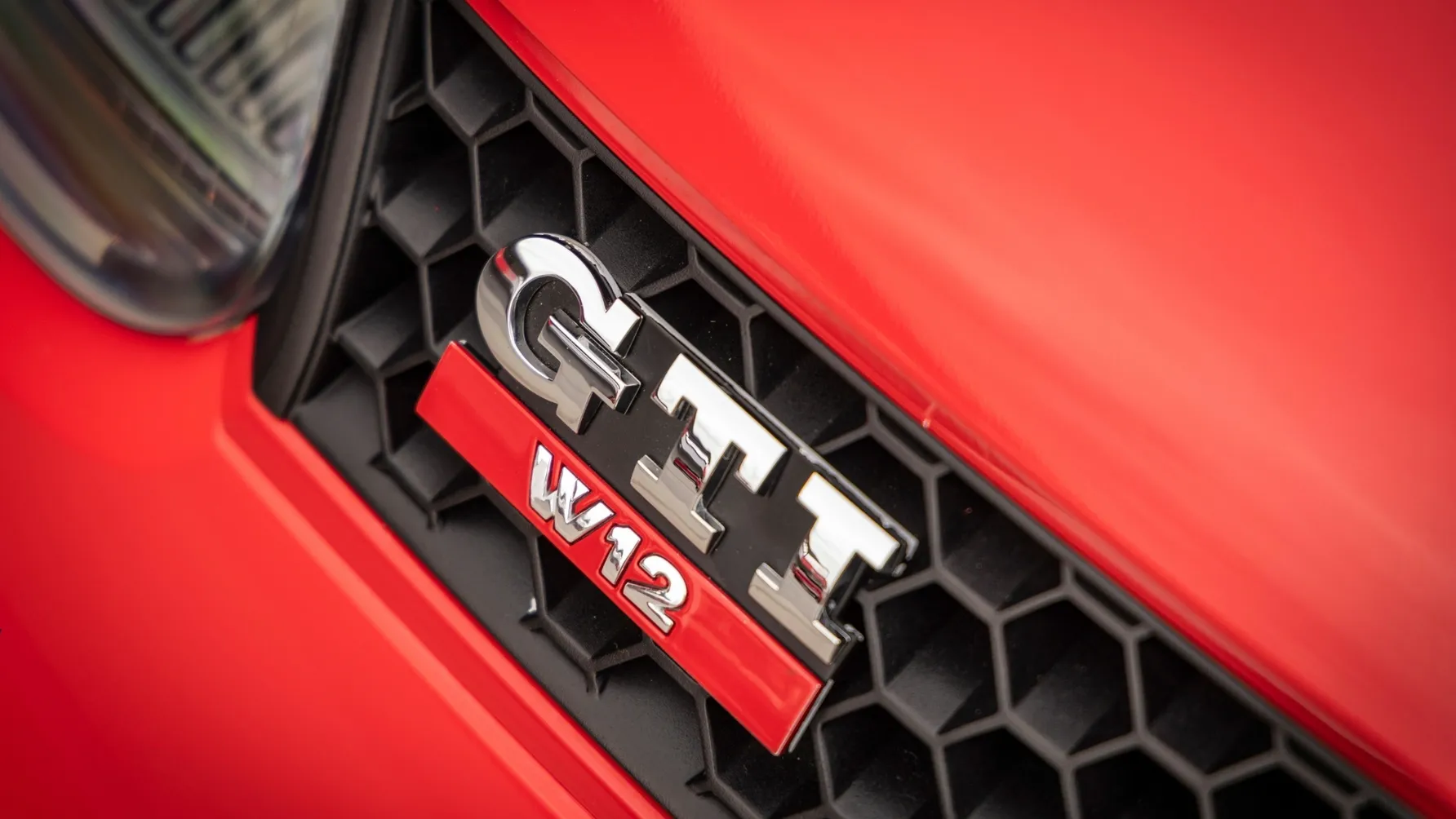 Volkswagen Golf GTI W12 650 10