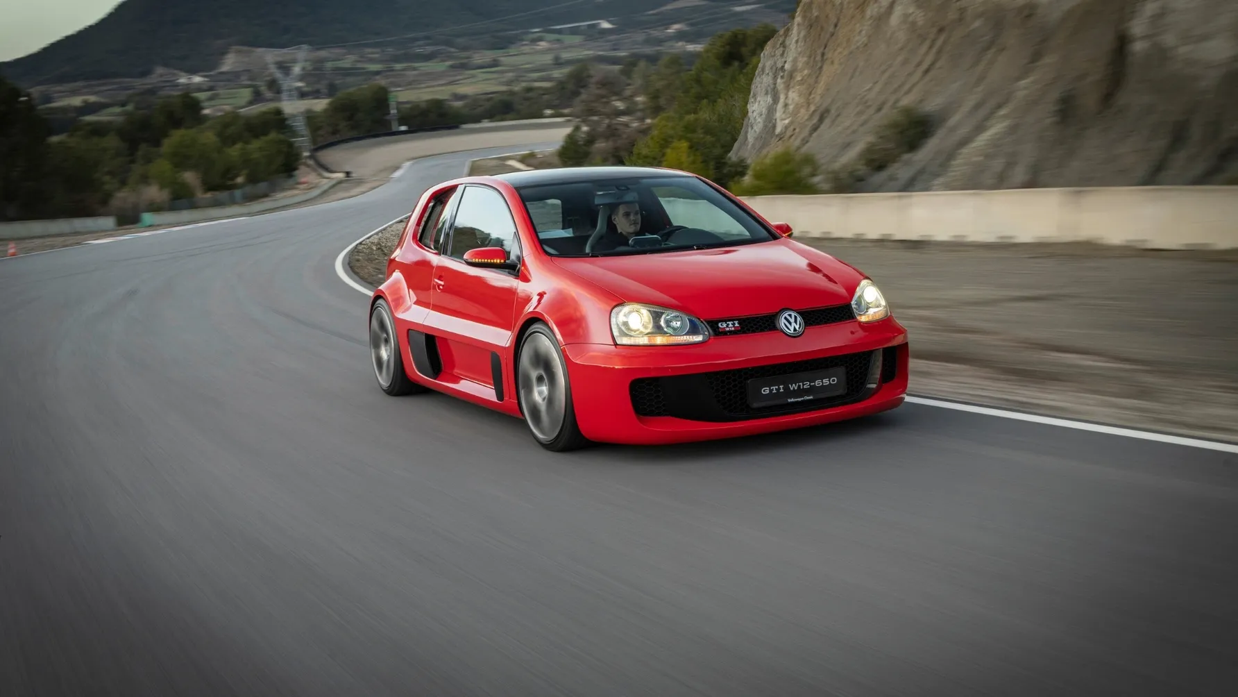 Volkswagen Golf GTI W12 650 5