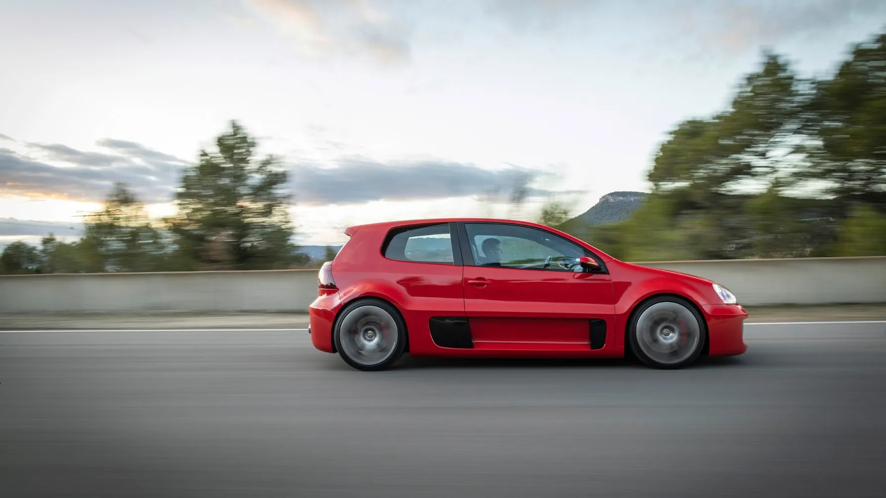 Volkswagen Golf GTI W12 650 8