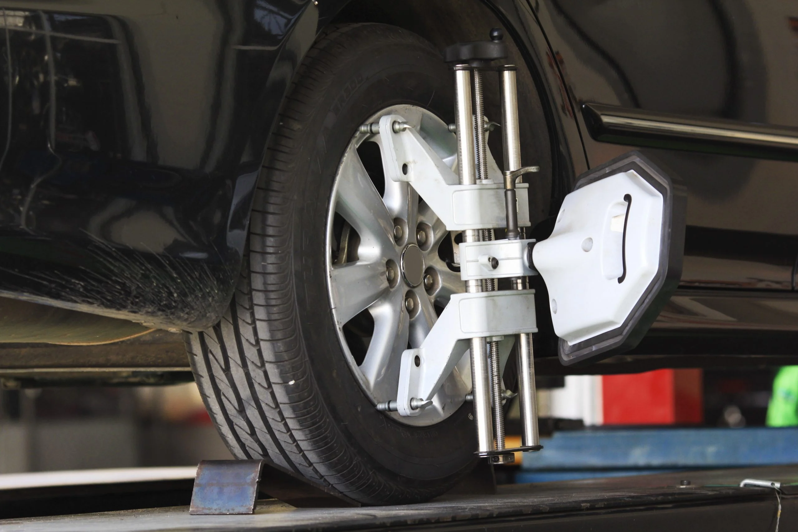 Wheel Alignment vs Wheel Balancing Explained
