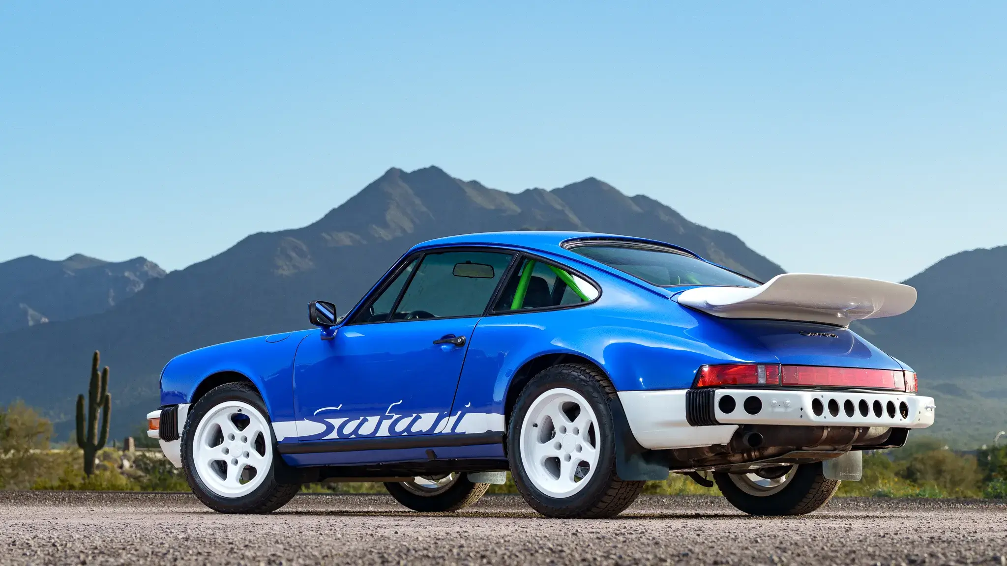 Safari-Style 1980 Porsche 911SC