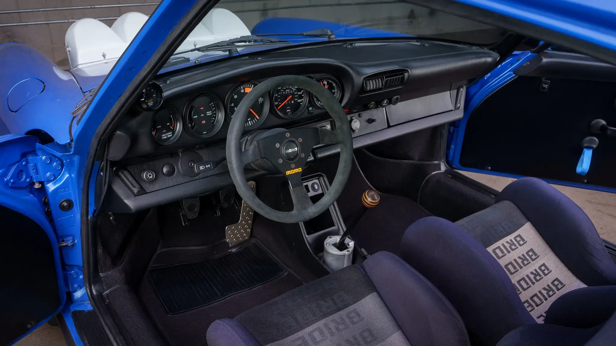 Safari-Style 1980 Porsche 911SC